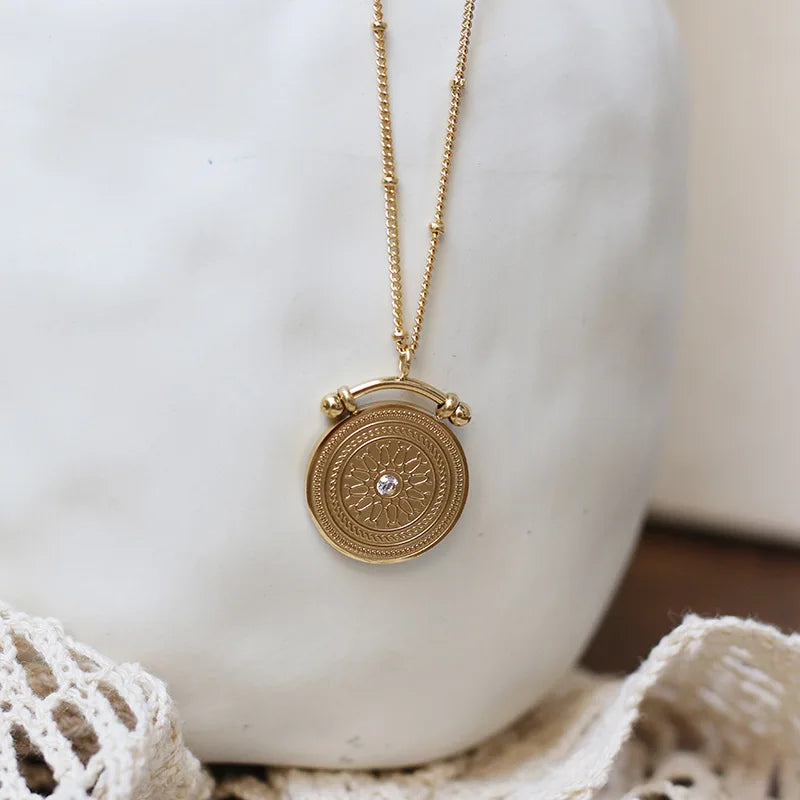 Alice Necklace