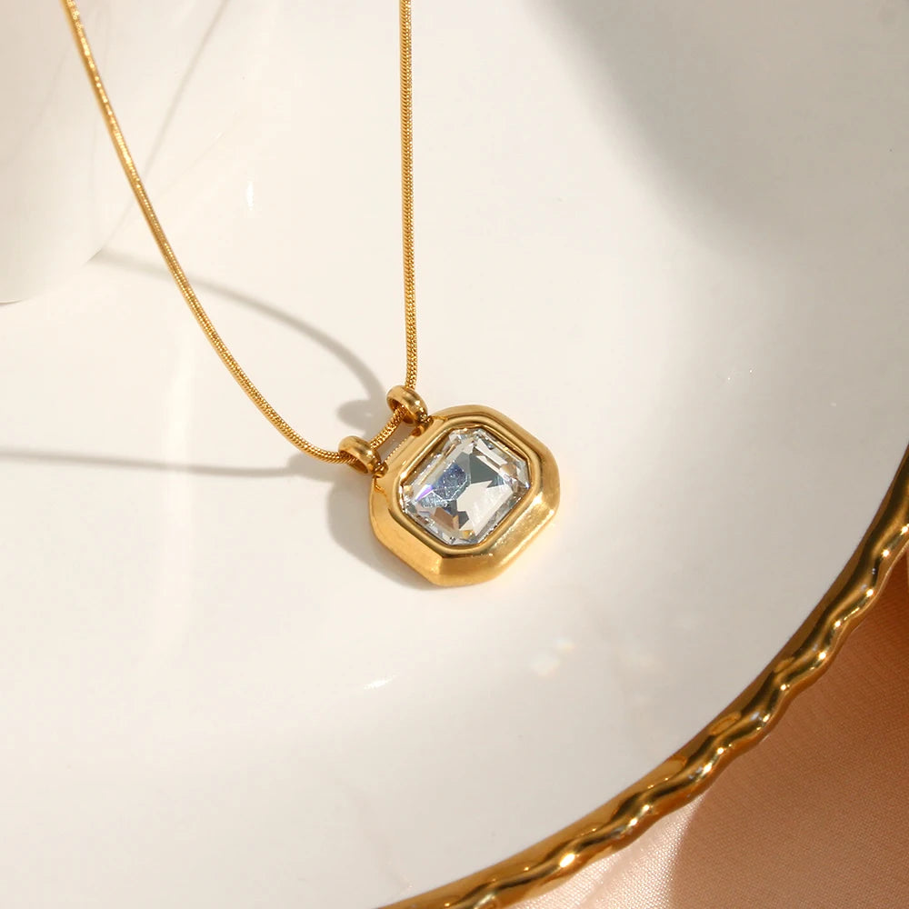 Precious Camilla Necklace