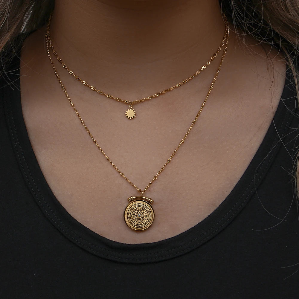 Alice Necklace