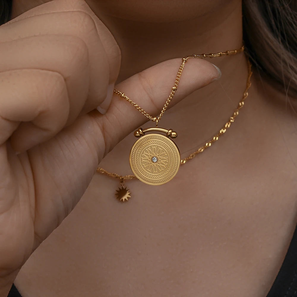Alice Necklace