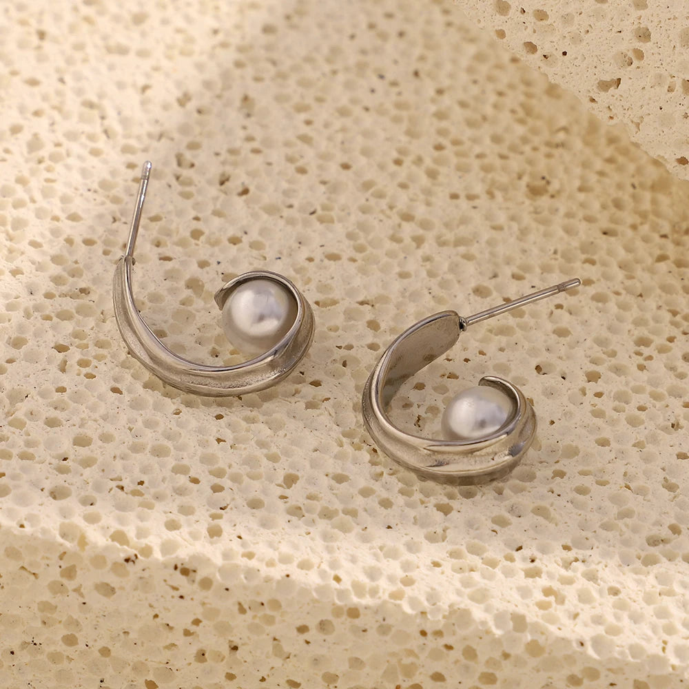 Pearl Maeva earrings
