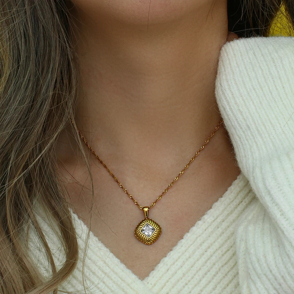 Precious Paloma Necklace