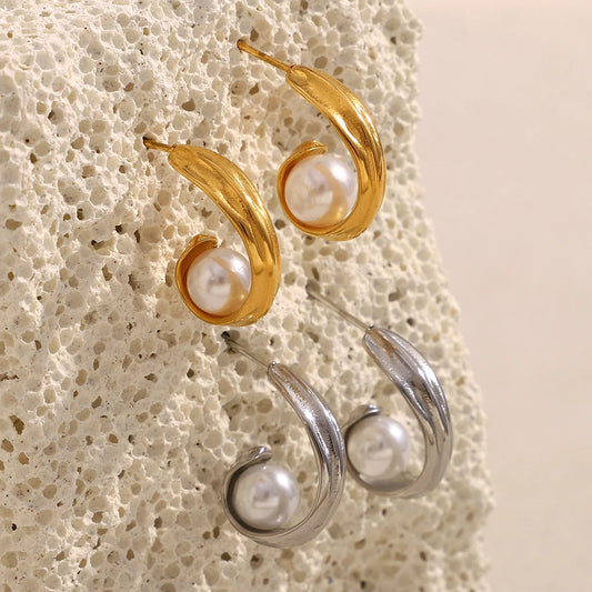 Pearl Maeva earrings