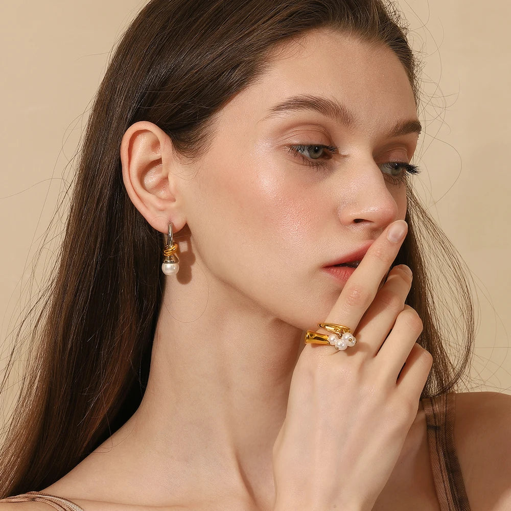 Pearl Maggie Earrings