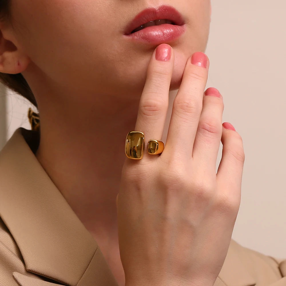 Lana Ring