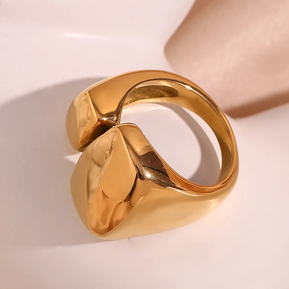 Lana Ring