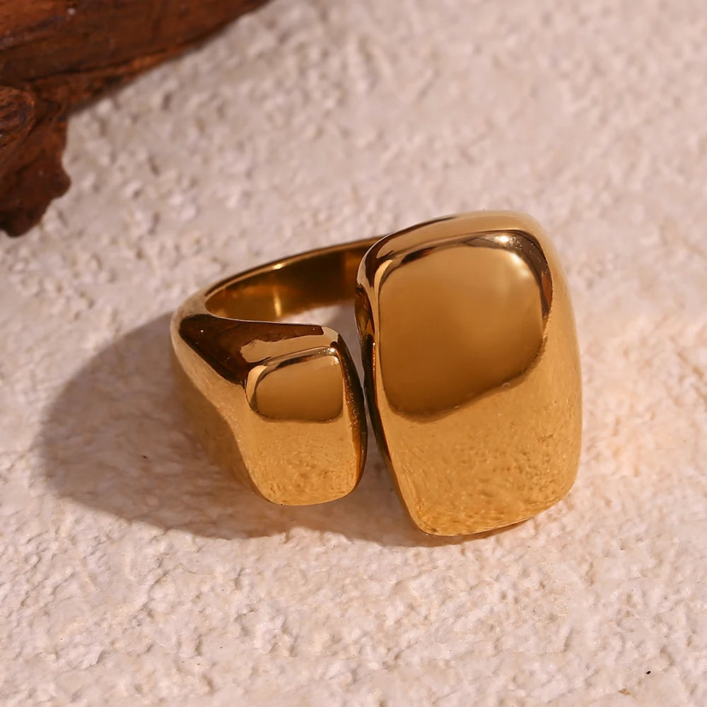 Lana Ring