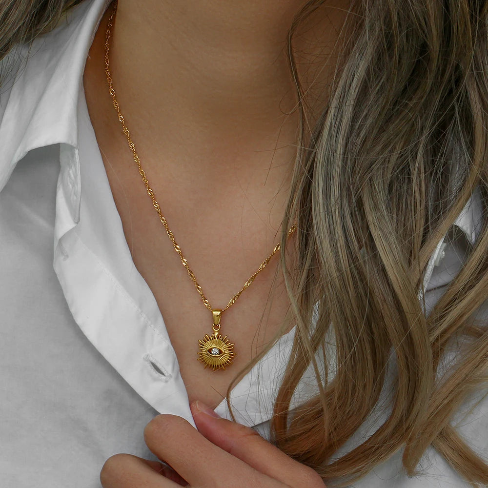 Solene Necklace