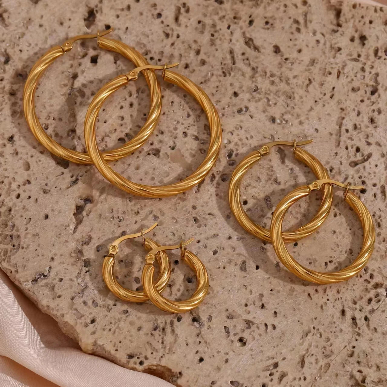 Dolores earrings