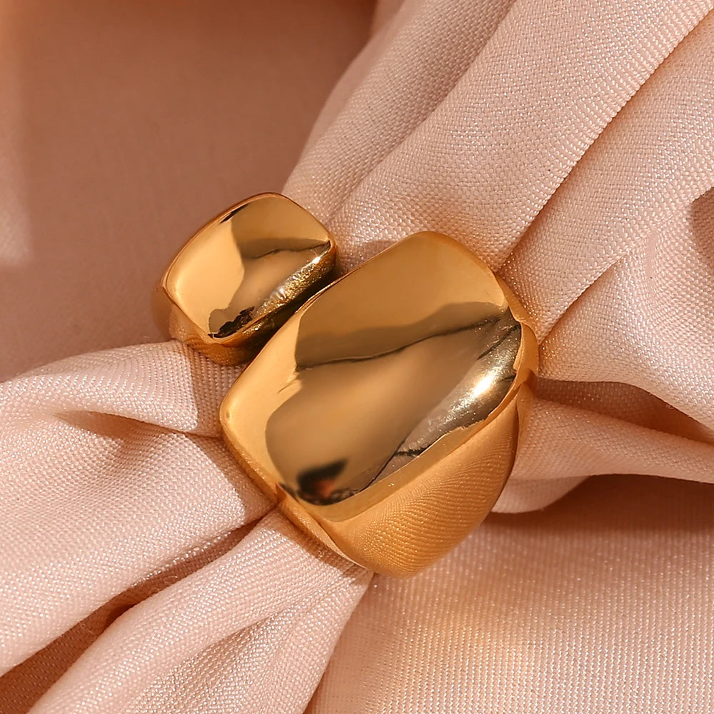 Lana Ring